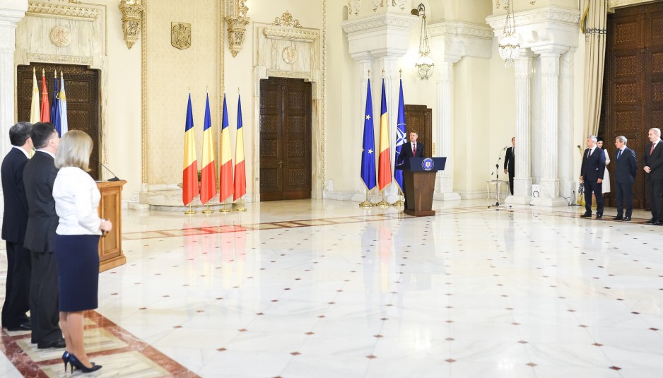 Romanian Ministers Swearing In