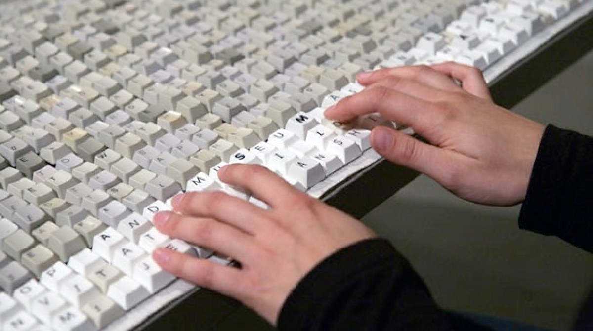 Печатать на китайском. Китайская клавиатура для компьютера с иероглифами. Китайская клавиатура QWERTY. Китайская раскладка клавиатуры компьютера. Как выглядит клавиатура с китайскими иероглифами.